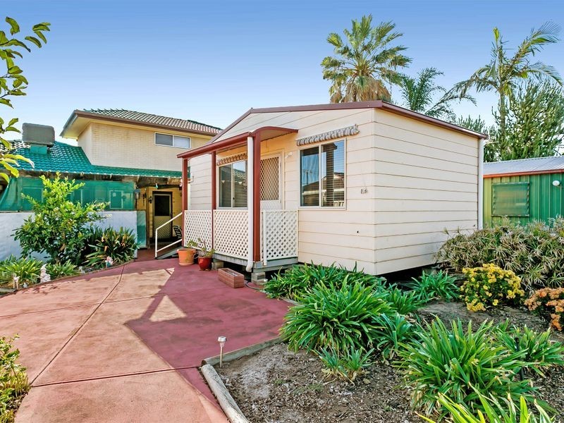 20 Fairway Drive, Seaton SA 5023