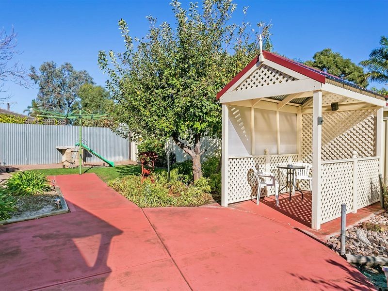 20 Fairway Drive, Seaton SA 5023