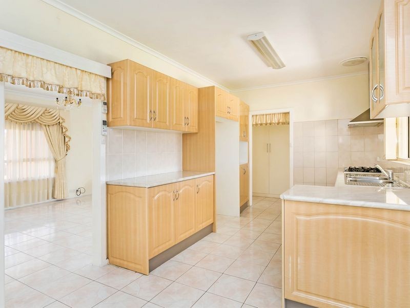 72 Eastern Parade, Ottoway SA 5013