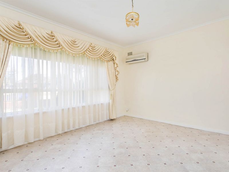 72 Eastern Parade, Ottoway SA 5013