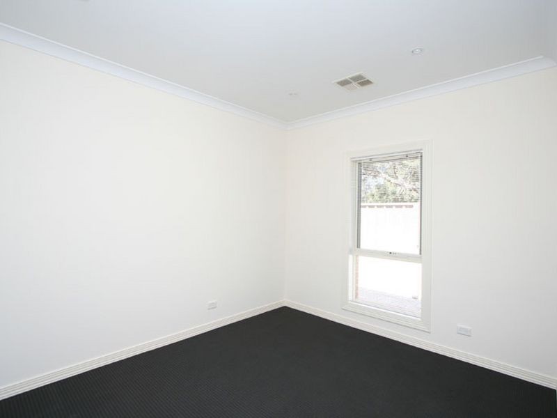 33 Manly Circuit, West Lakes Shore SA 5020