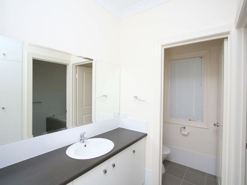 33 Manly Circuit, West Lakes Shore SA 5020