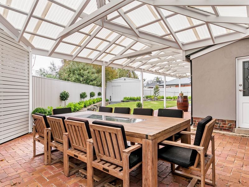 4 Reading Street, Clearview SA 5085