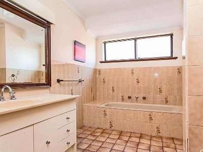 6 Merle Marten Drive, North Haven SA 5018