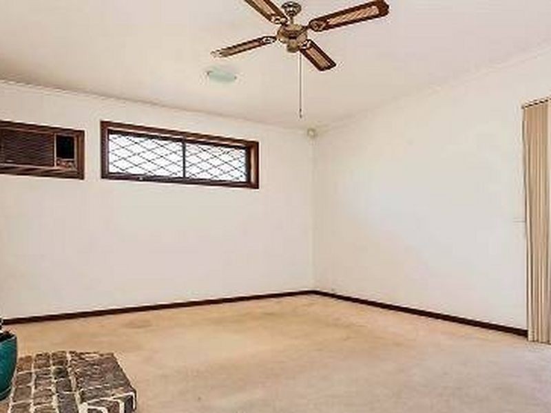 6 Merle Marten Drive, North Haven SA 5018