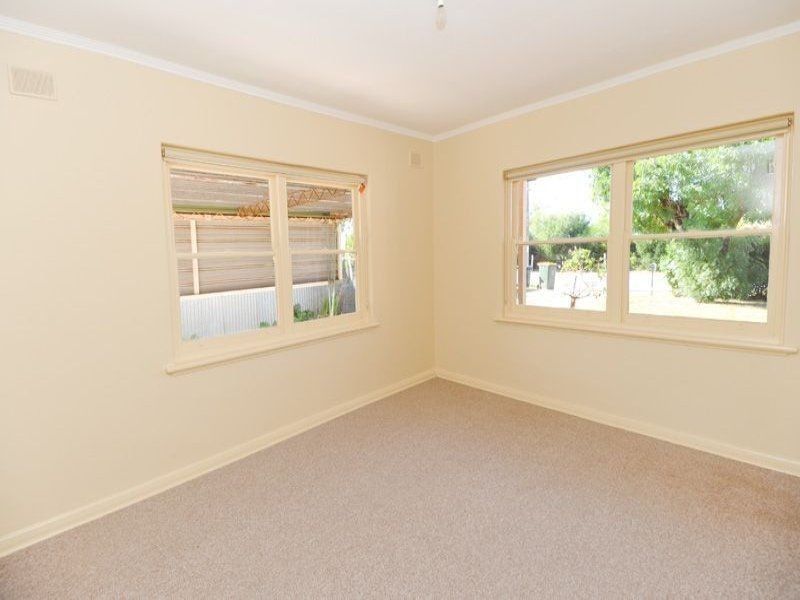 25 Clark Terrace, Seaton SA 5023