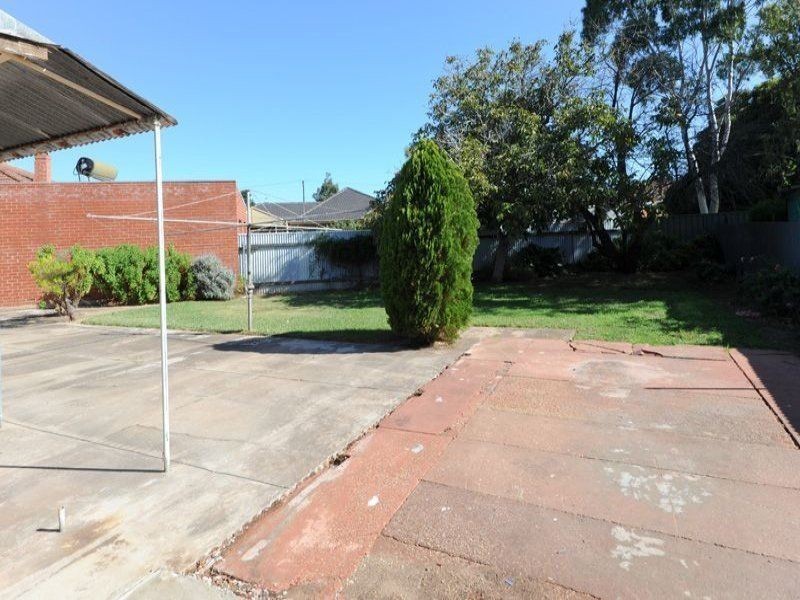 25 Clark Terrace, Seaton SA 5023