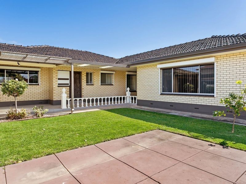 63 Fairford Terrace, West Lakes Shore SA 5020