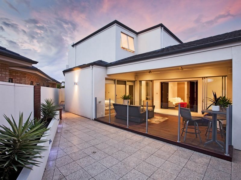 5 Colony Court, West Lakes SA 5021