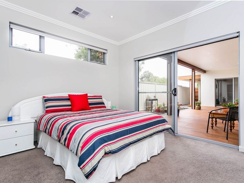 2a Marlee Court, West Lakes SA 5021