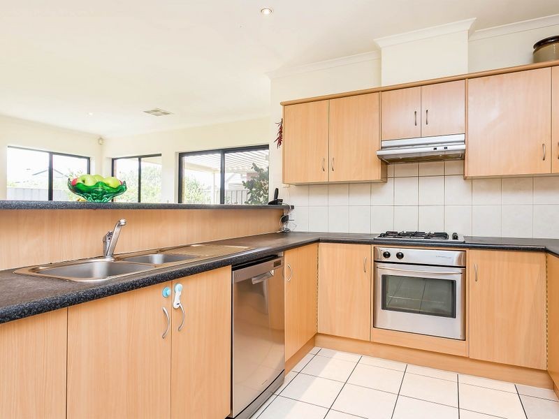 1a Winser Avenue, Seaton SA 5023