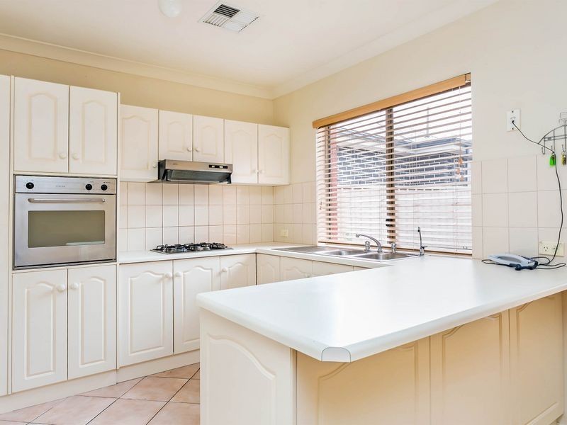 3 South Parade, Seaton SA 5023