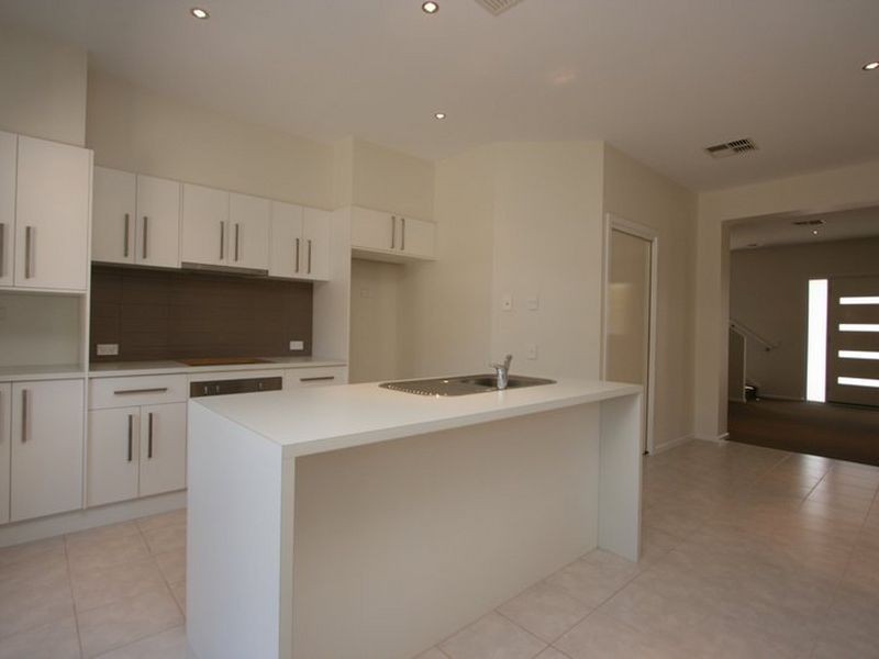 30 Amos Way, Royal Park SA 5014