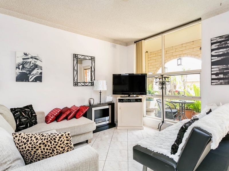 4/7 Mooloola Way, West Lakes Shore SA 5020