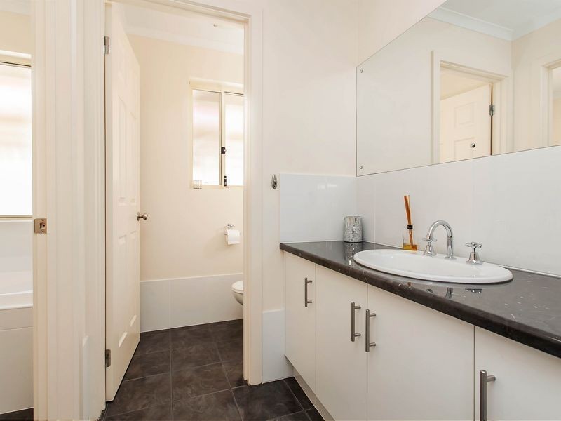 2 Cameron Avenue, Findon SA 5023