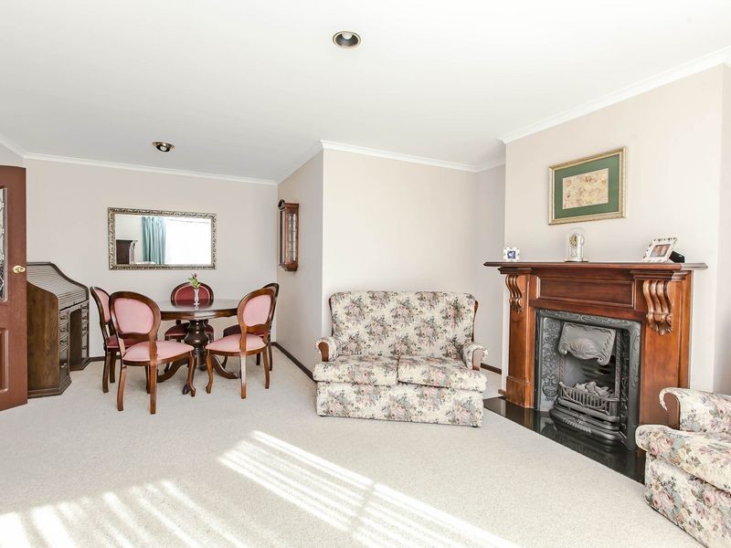 5 Pitcairn Grove, West Lakes SA 5021