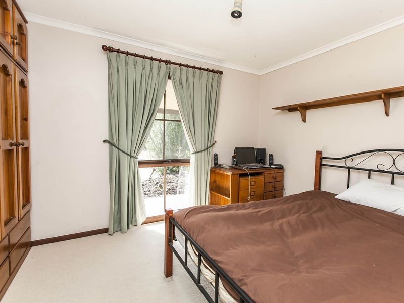 5 Pitcairn Grove, West Lakes SA 5021
