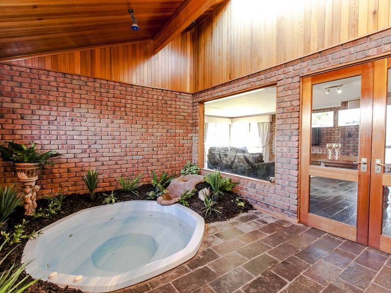 5 Pitcairn Grove, West Lakes SA 5021