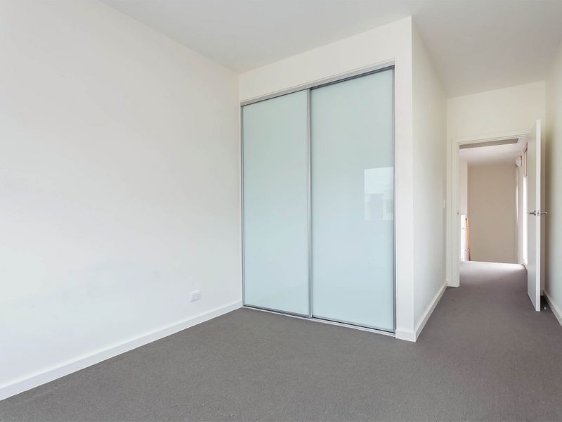 7 Tarni Court, New Port SA 5015