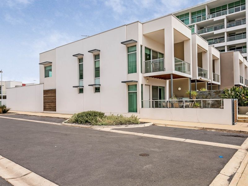 7 Tarni Court, New Port SA 5015