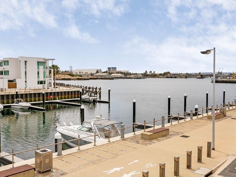 7 Tarni Court, New Port SA 5015