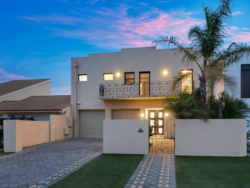 12 Gulf Point Drive, North Haven SA 5018