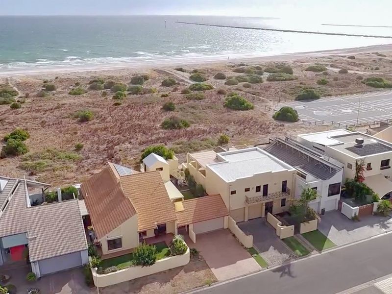 12 Gulf Point Drive, North Haven SA 5018