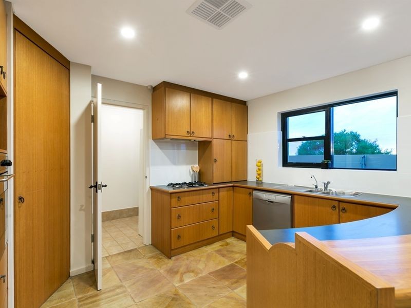 12 Gulf Point Drive, North Haven SA 5018