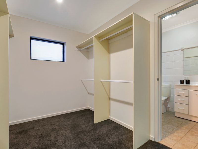 12 Gulf Point Drive, North Haven SA 5018