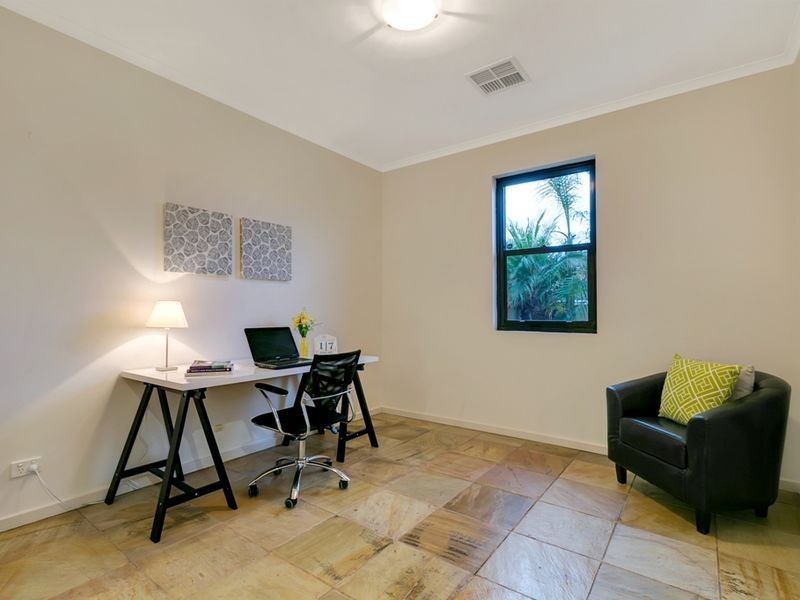 12 Gulf Point Drive, North Haven SA 5018