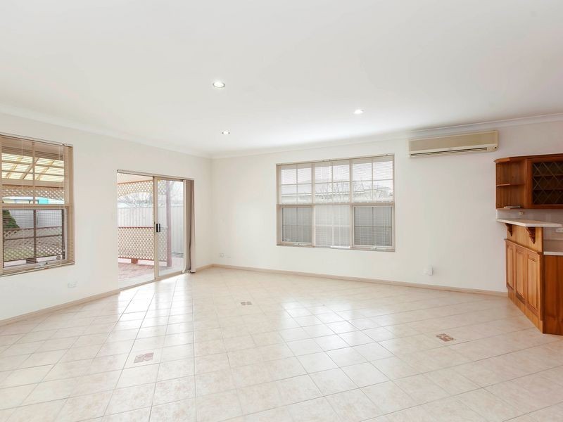 108 Beach Street, Grange SA 5022