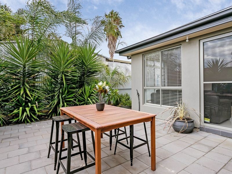 6B Hallville Street, Seaton SA 5023