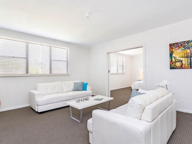 4 Lothian Avenue, Seaton SA 5023