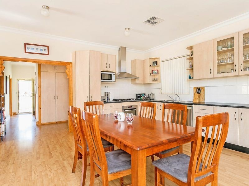 13 Ballater Avenue, Seaton SA 5023