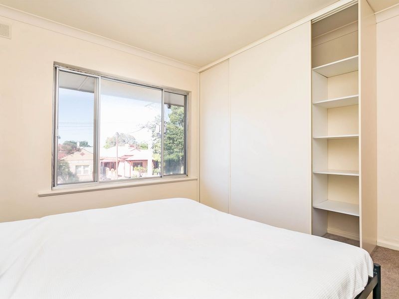 4/16 Russell Street East, Rosewater SA 5013