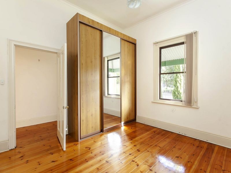 98 Langham Place, Port Adelaide SA 5015