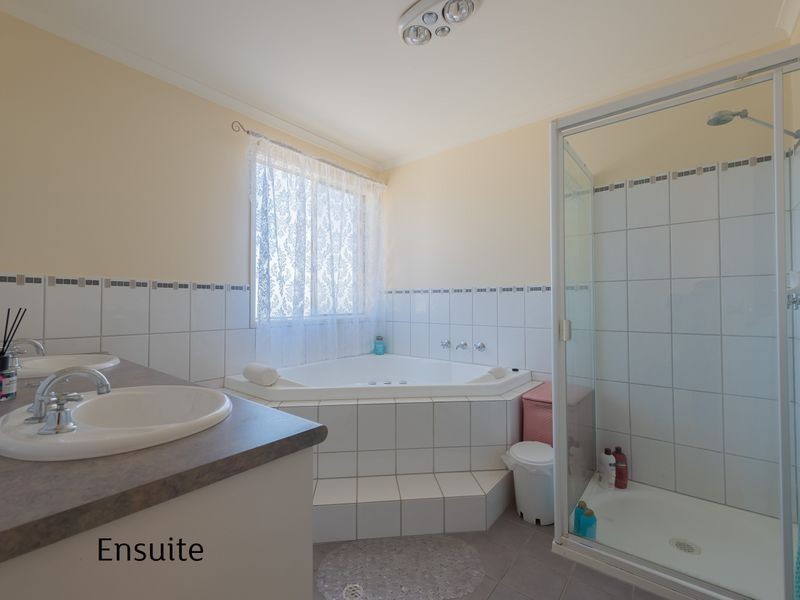 5 Frances Court, Blakeview SA 5114