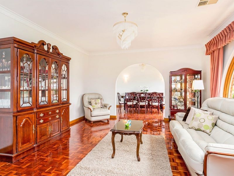 2 Martinique Court, West Lakes SA 5021