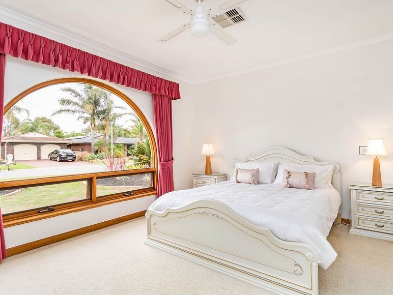 2 Martinique Court, West Lakes SA 5021