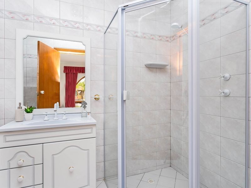 2 Martinique Court, West Lakes SA 5021