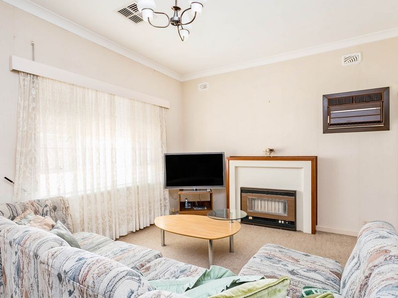 16 Andrew Street, Hendon SA 5014