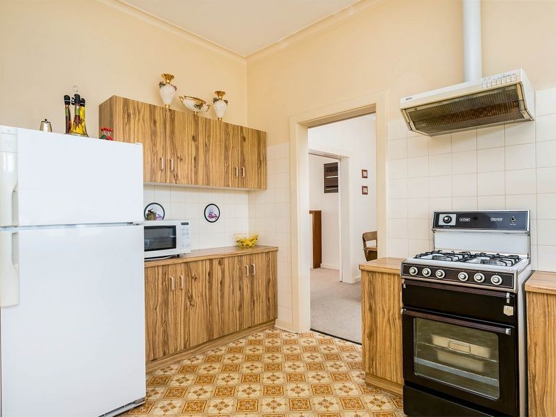 16 Andrew Street, Hendon SA 5014