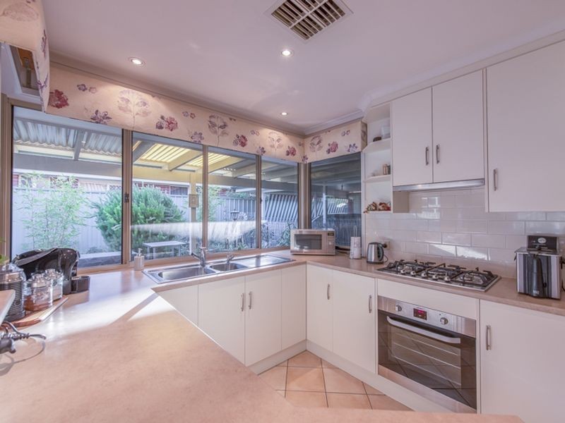 15 Legend Avenue, Walkley Heights SA 5098