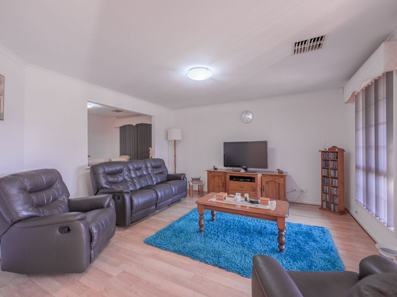 15 Legend Avenue, Walkley Heights SA 5098