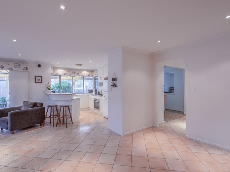 15 Legend Avenue, Walkley Heights SA 5098