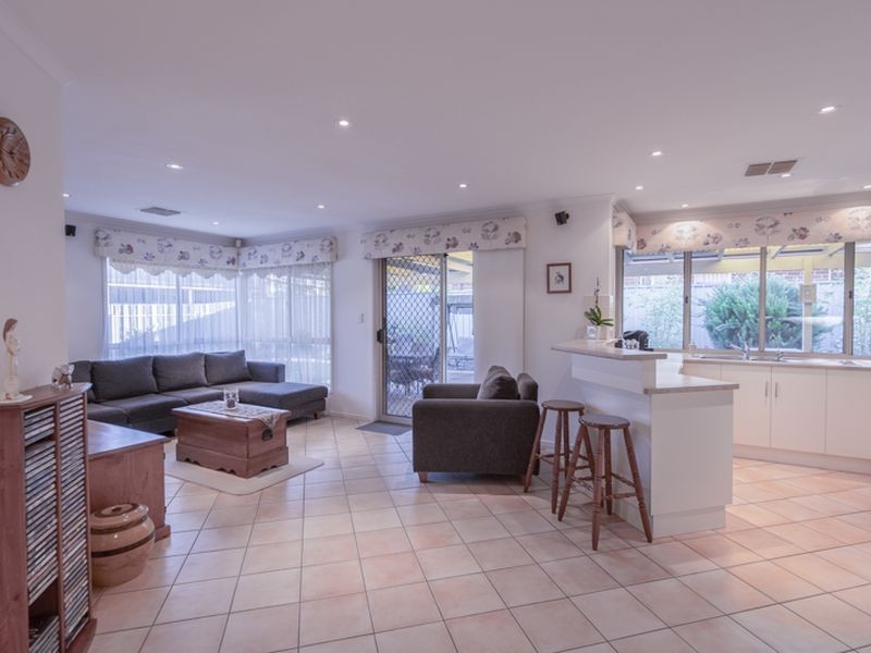 15 Legend Avenue, Walkley Heights SA 5098