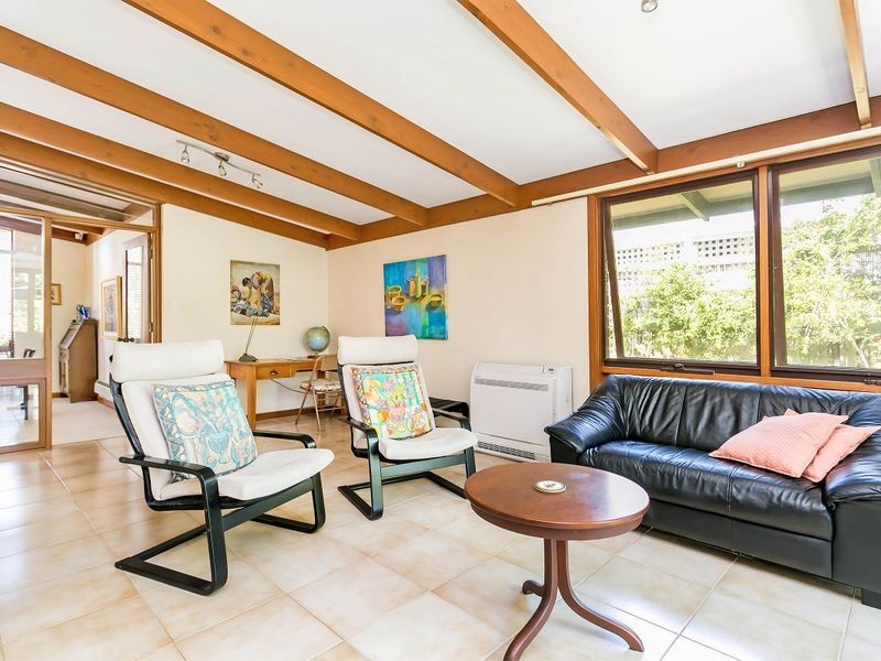 25 Lochside Drive, West Lakes SA 5021
