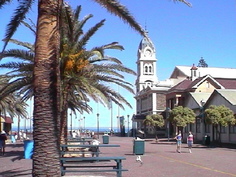 1/25 Partridge Street, Glenelg SA 5045