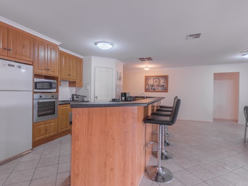 112 President Ave, Andrews Farm SA 5114