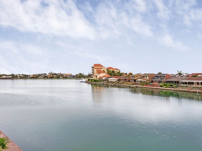 8/155 Brebner Drive, West Lakes SA 5021